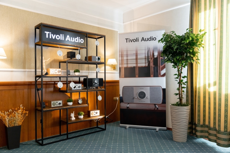 Fcy3CpanQcg.jpg Fcy3CpanQcg.jpg