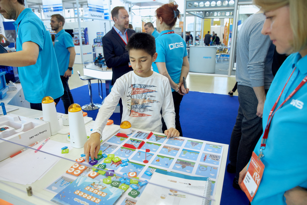 Digis11_10-05-29.jpg Digis11_10-05-29.jpg