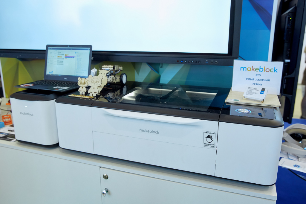 Digis11_11-15-01.jpg Digis11_11-15-01.jpg