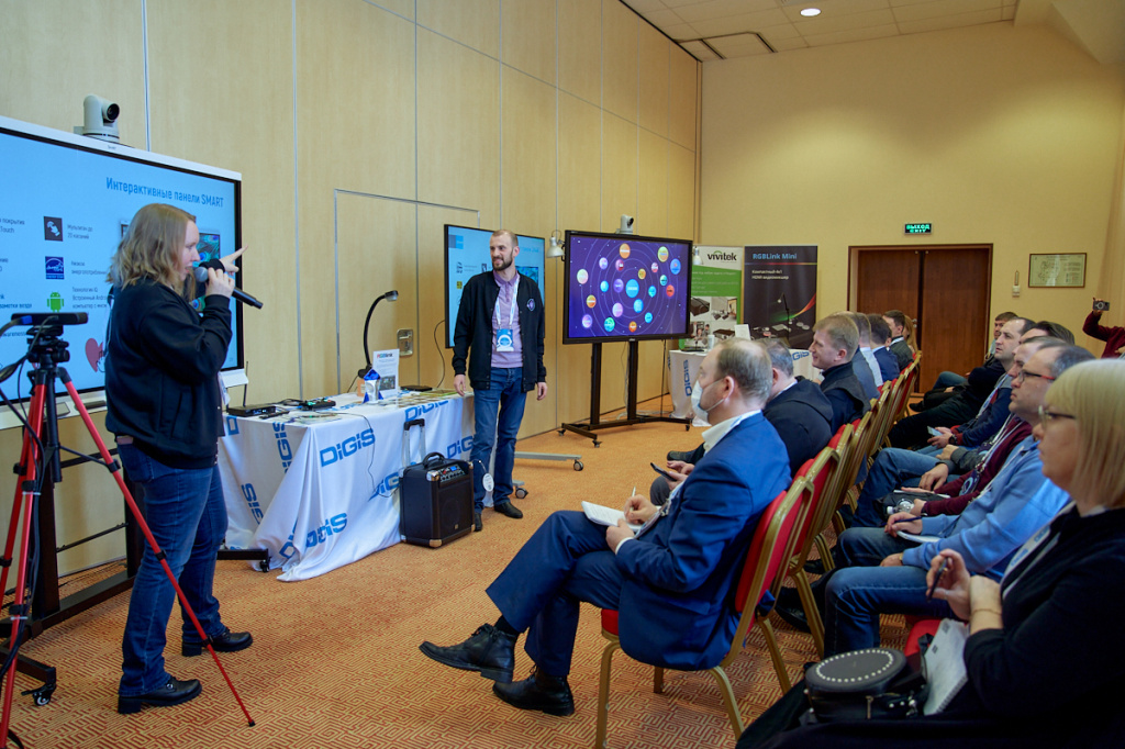 Digis 18_12-43-50.jpg Digis 18_12-43-50.jpg