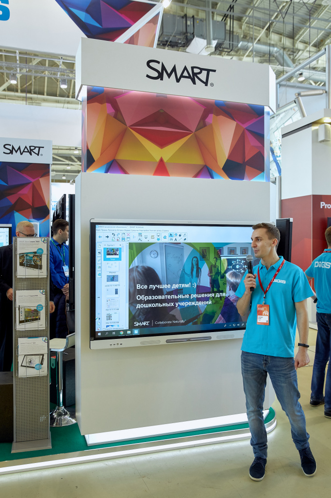 Digis11_10-44-23.jpg Digis11_10-44-23.jpg