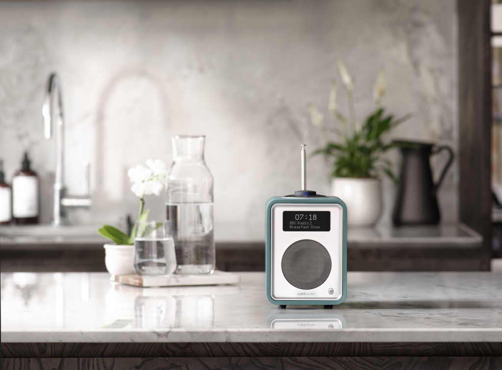 r1-mk3-sea-green-lifestyle-01.jpg r1-mk3-sea-green-lifestyle-01.jpg