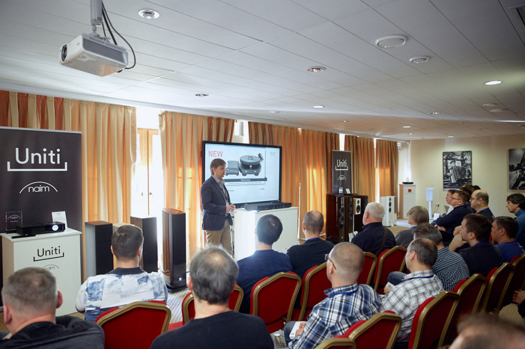 Digis 16_10-09-15.jpg Digis 16_10-09-15.jpg