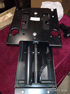 Кронштейн встраивамый в стену Chief MIWRFUb Кронштейн встраивамый в стену Chief MIWRFUb