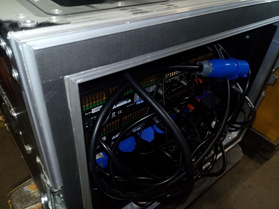 Рэк 8U на колёсах с усилителями и процессором YME RK-8RU GT Рэк 8U на колёсах с усилителями и процессором YME RK-8RU GT