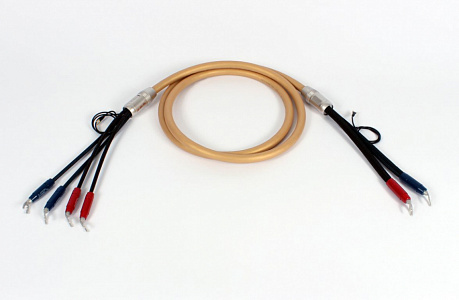 Готовый акустический кабель Van den Hul Mounted set 3T The Cloud SE Hybrid. 2,5 метра пара. Разъем BERRI (2-2). Цвет: золотой Готовый акустический кабель Van den Hul Mounted set 3T The Cloud SE Hybrid. 2,5 метра пара. Разъем BERRI (2-2). Цвет: золотой