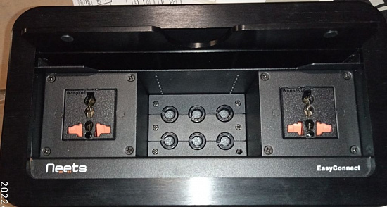 Кабельный лючок Neets EasyConnect - Power UNI Кабельный лючок Neets EasyConnect - Power UNI