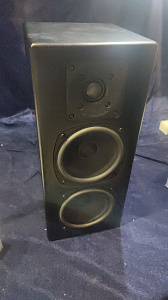 Полочные акустические системы M&K LCR950. Цвет: Черный сатин Полочные акустические системы M&K LCR950. Цвет: Черный сатин