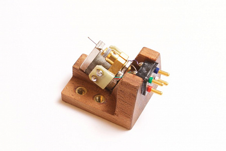 Головка звукоснимателя Van den Hul Crimson XGW Головка звукоснимателя Van den Hul Crimson XGW