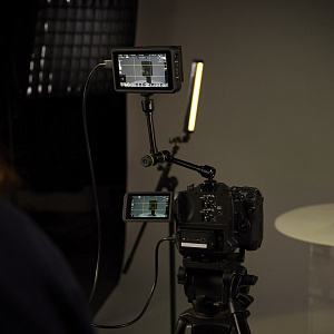 Универсальный поворотный кронштейн Gravity MA VARIARM M 14 Универсальный поворотный кронштейн Gravity MA VARIARM M 14