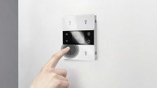 Термостат KNX EAE INT-RCT1-0201B1 Термостат KNX EAE INT-RCT1-0201B1