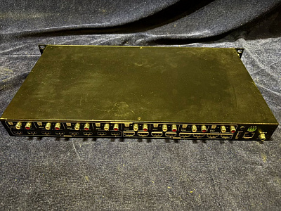 Матричный коммутатор Digis MAMI-88-2A Матричный коммутатор Digis MAMI-88-2A