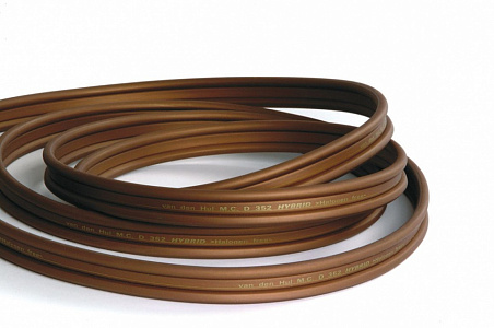 Плоский двухжильный акустический кабель Van den Hul The D-352 Hybrid. В нарезку. Цвет: коричневый Плоский двухжильный акустический кабель Van den Hul The D-352 Hybrid. В нарезку. Цвет: коричневый