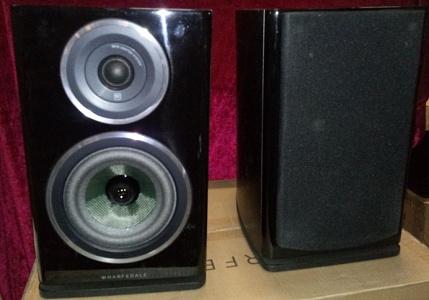 Wharfedale Diamond 11.2. Цвет: Черный (Black wood) Wharfedale Diamond 11.2. Цвет: Черный (Black wood)