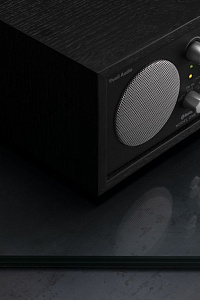 Радиоприемник Tivoli Model One BT Радиоприемник Tivoli Model One BT