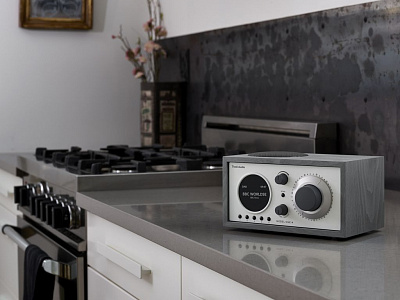 Радиоприемник с часами Tivoli Model One+ Радиоприемник с часами Tivoli Model One+