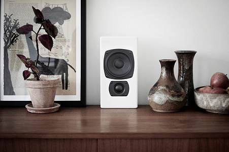 Полочные акустические системы M&K Sound M50 Цвет: Матовый белый. Полочные акустические системы M&K Sound M50 Цвет: Матовый белый.