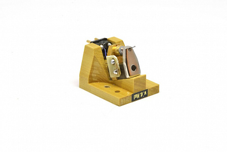 Головка звукоснимателя Van den Hul Crimson XGW “Master Signature” Головка звукоснимателя Van den Hul Crimson XGW “Master Signature”