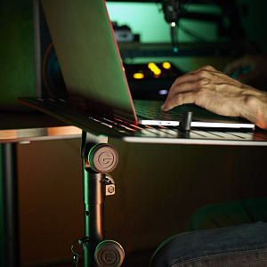 Стойка под ноутбук Gravity LTS T 02 B Стойка под ноутбук Gravity LTS T 02 B