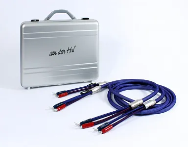 Акустический кабель Van den Hul Mounted set 3T The Cloud SE. 2,5 метра пара. Разъем BERRI bi-amping (4-4) Цвет: золотой Акустический кабель Van den Hul Mounted set 3T The Cloud SE. 2,5 метра пара. Разъем BERRI bi-amping (4-4) Цвет: золотой