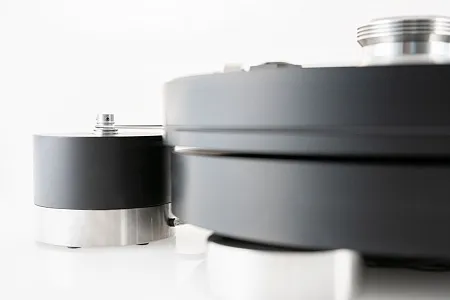 Виниловый проигрыватель Transrotor MAX NERO Rega RB 880 Виниловый проигрыватель Transrotor MAX NERO Rega RB 880