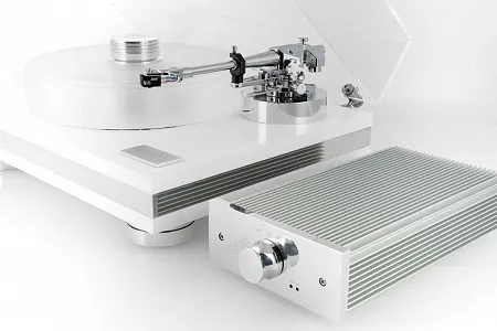 Виниловый проигрыватель Transrotor STRATO BIANCO TMD TRA9 Chrome Виниловый проигрыватель Transrotor STRATO BIANCO TMD TRA9 Chrome