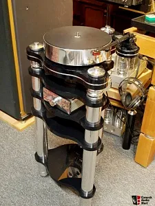 Стойка Transrotor RONDINO BIANCO FMD Белый акрил и полированный алюминий Стойка Transrotor RONDINO BIANCO FMD Белый акрил и полированный алюминий